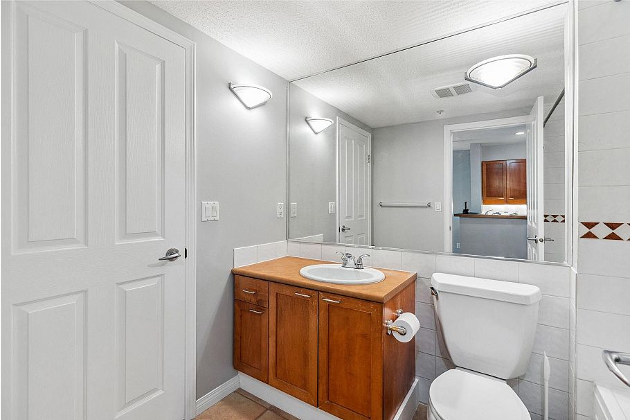 10X 2555 W 4TH AVENUE, Vancouver BC V6K 1P5 Vancouver, BC - 18