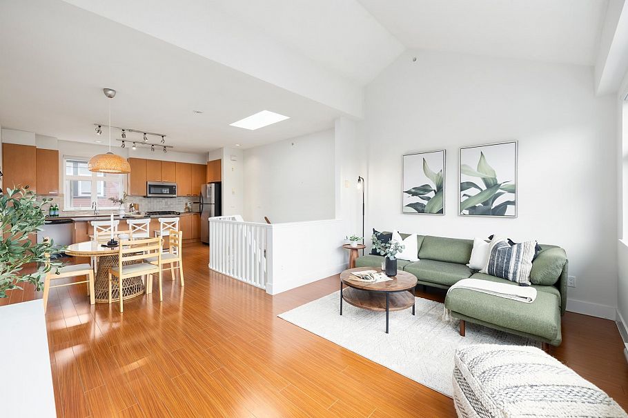 2276 St. George Street Vancouver, BC - 3