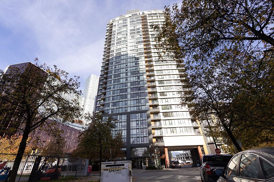 2605 33 SMITHE STREET, Vancouver BC V6B 0B5 Vancouver, BC - 14