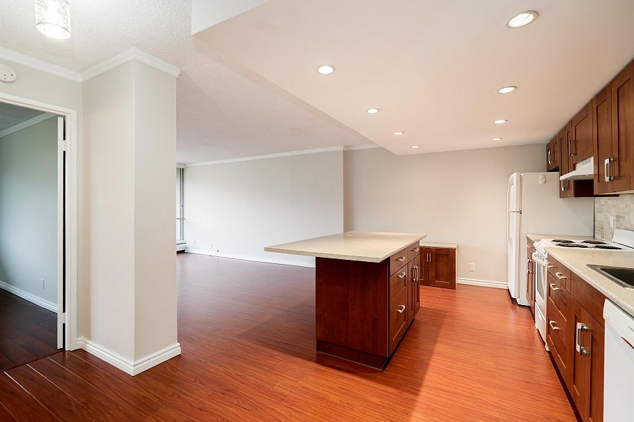 1319 2012 Fullerton Avenue North Vancouver, BC - 10