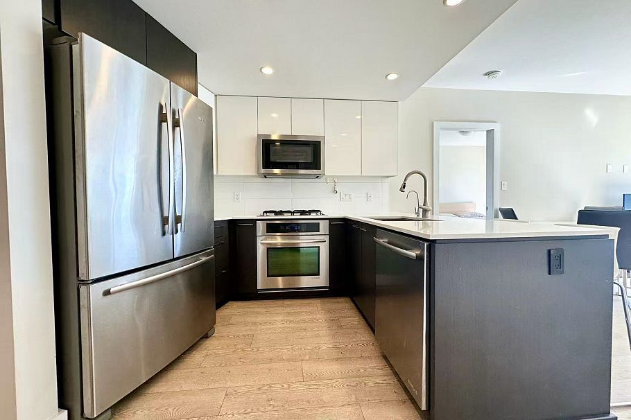 1701 1618 Quebec Street Vancouver, BC - 2