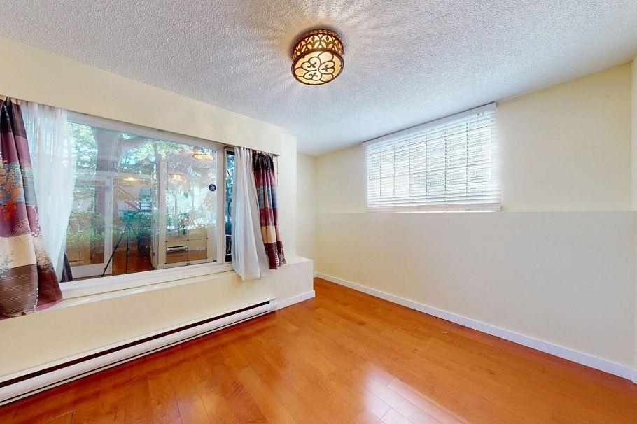 2395 Oak Street Vancouver, BC - 28