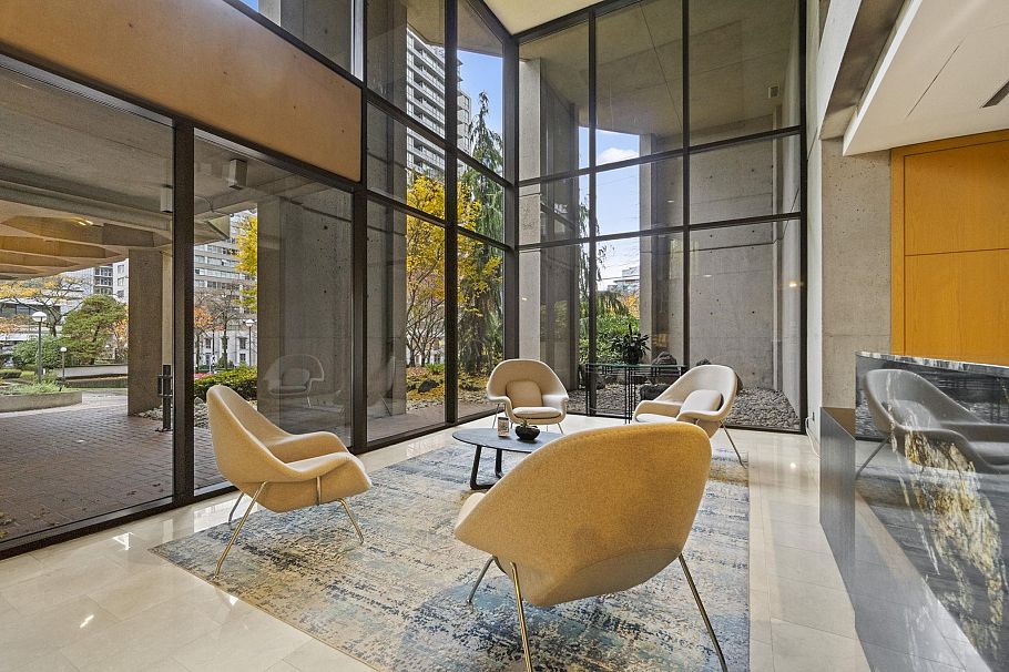 1904 738 Boughton Street Vancouver, BC - 2