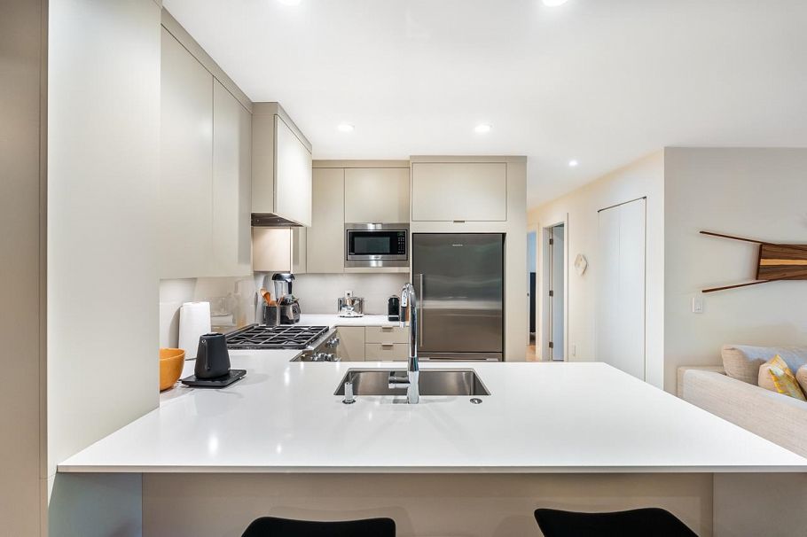 101 1858 W 5th Avenue Vancouver, BC - 18