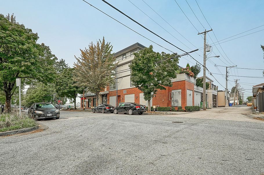 208 707 E 43rd Avenue Vancouver, BC - 34