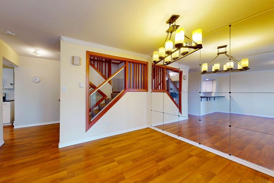 2395 Oak Street Vancouver, BC - 12