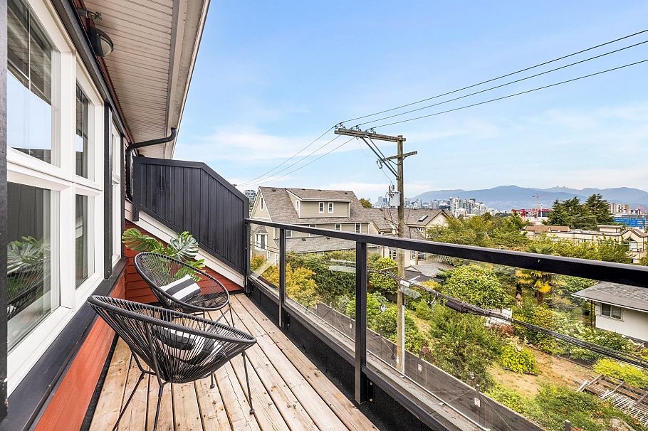 2276 St. George Street Vancouver, BC - 13