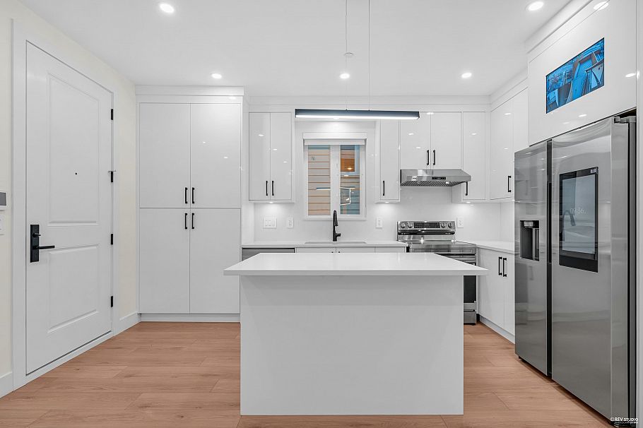 1 3090 Vanness Avenue Vancouver, BC - 8