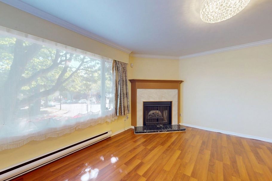 2395 Oak Street Vancouver, BC - 5