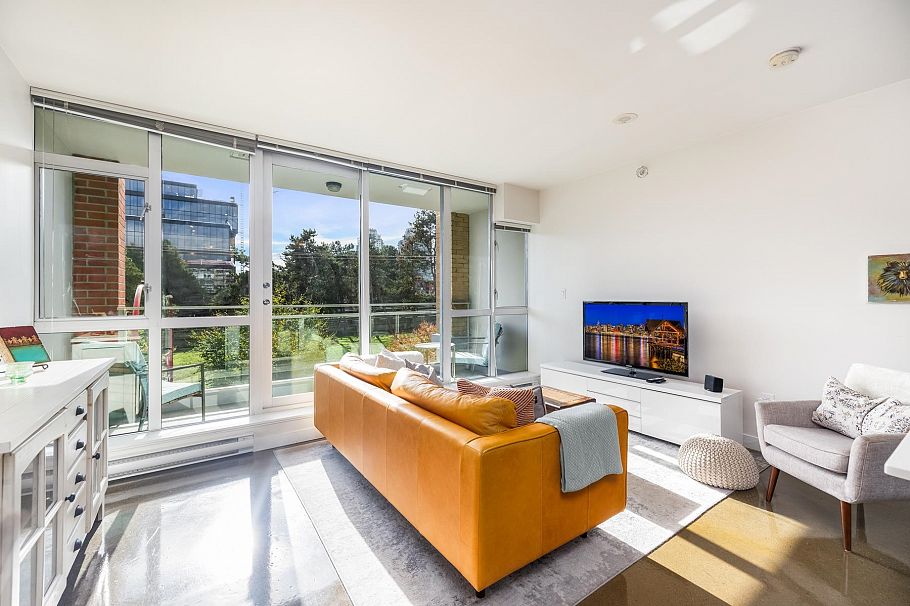 318 221 Union Street Vancouver, BC - 3