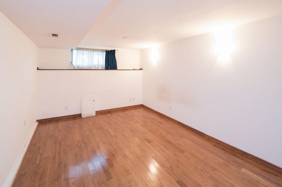 2305 W 3rd Avenue Vancouver, BC - 29