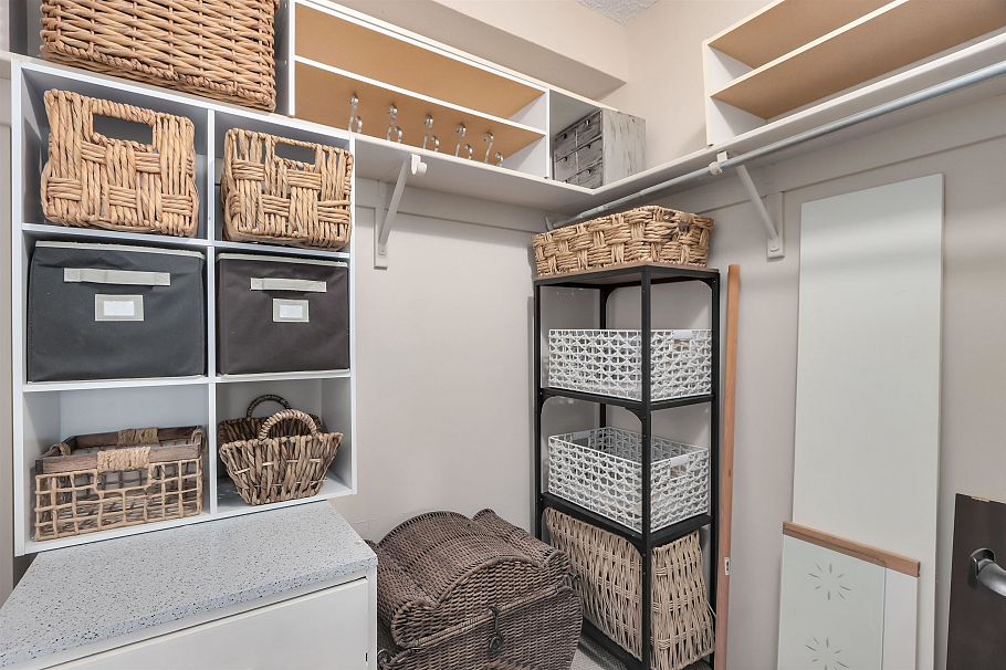 208 2016 Fullerton Avenue North Vancouver, BC - 13