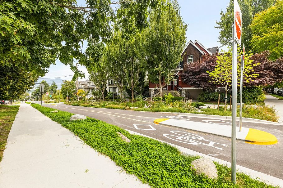 2276 St. George Street Vancouver, BC - 25