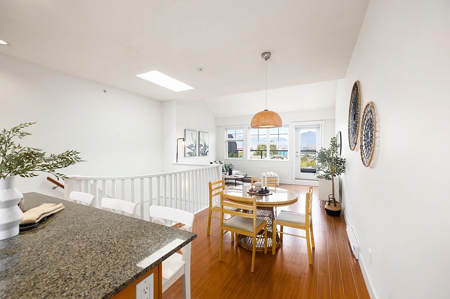 2276 St. George Street Vancouver, BC - 9