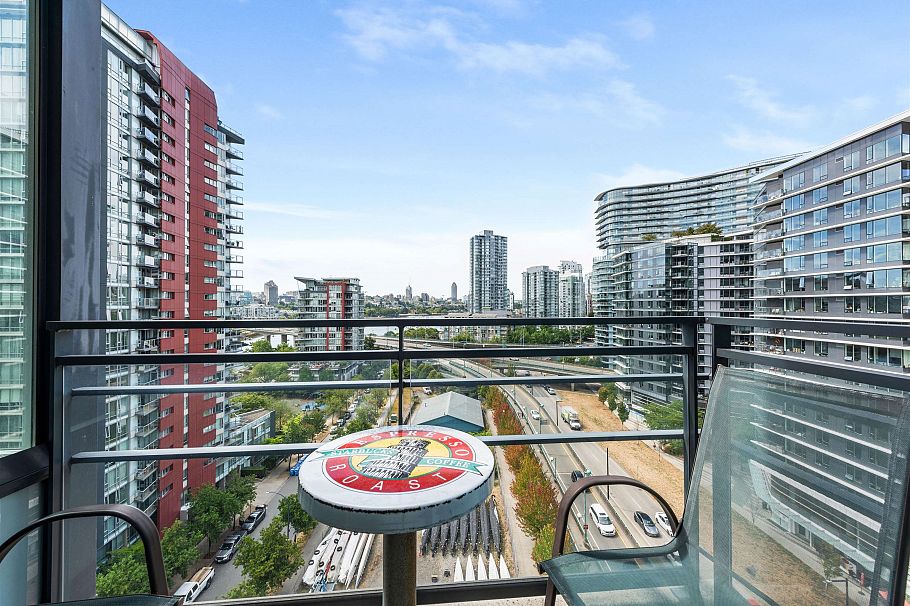 1606 33 Smithe Street Vancouver, BC - 17