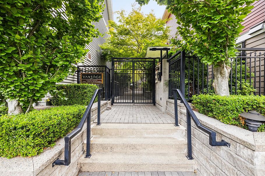 2276 St. George Street Vancouver, BC - 24