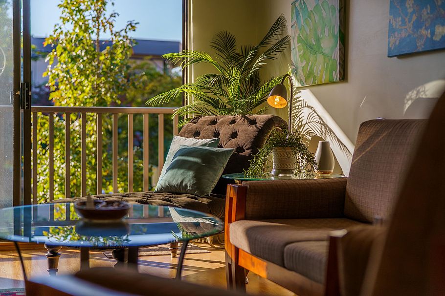 208 2255 W 5th Avenue Vancouver, BC - 1