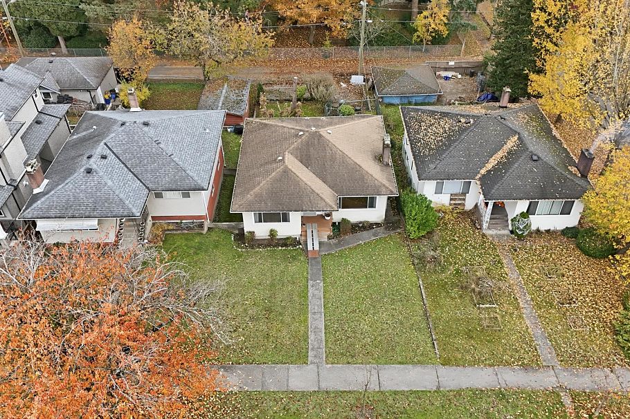 5878 Argyle Street Vancouver, BC - 14