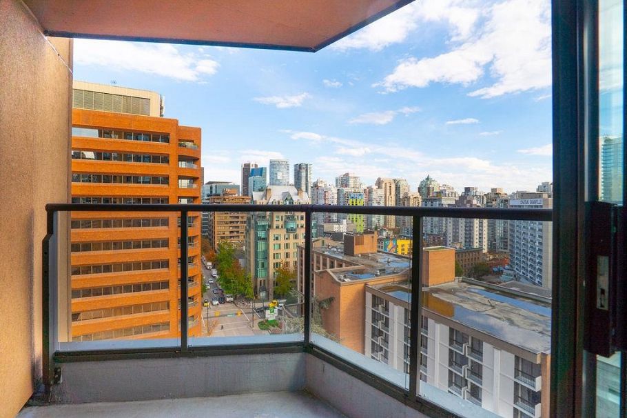 1704 1189 Howe Street Vancouver, BC - 21