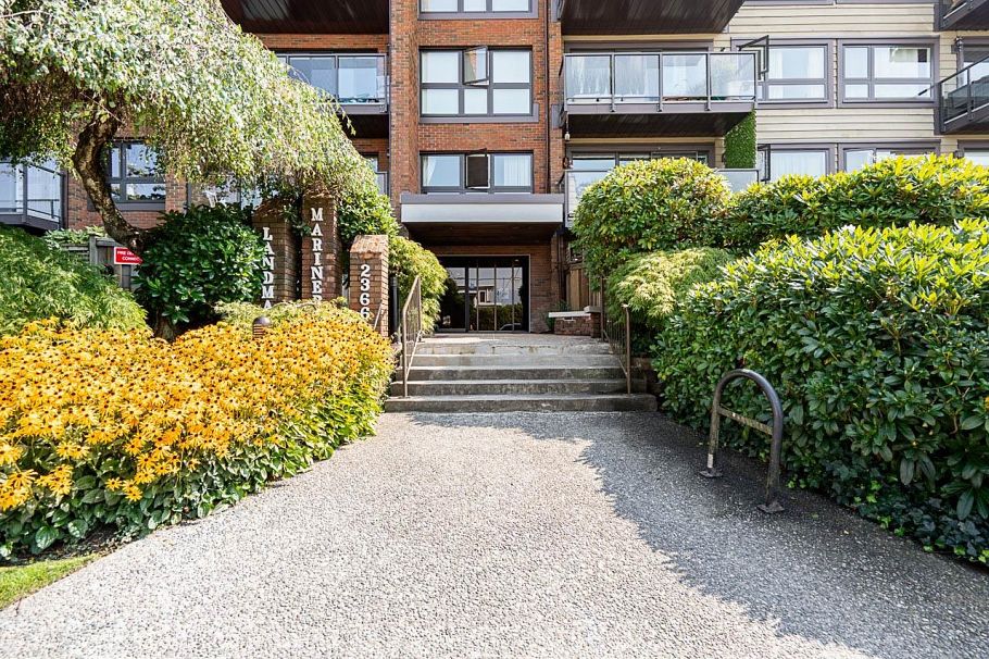 406 2366 Wall Street Vancouver, BC - 2