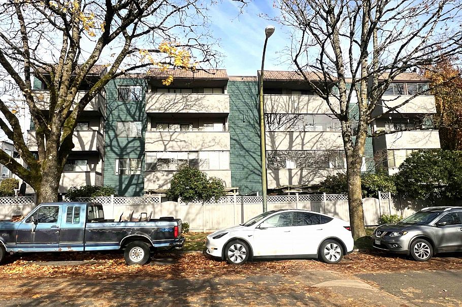 104 8775 Cartier Street Vancouver, BC - 2