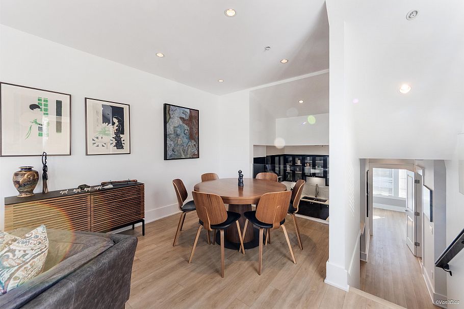 1017 W 8th Avenue Vancouver, BC - 9