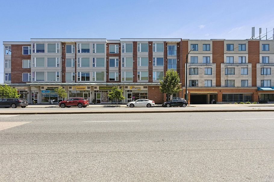 212 1838 Renfrew Street Vancouver, BC - 1