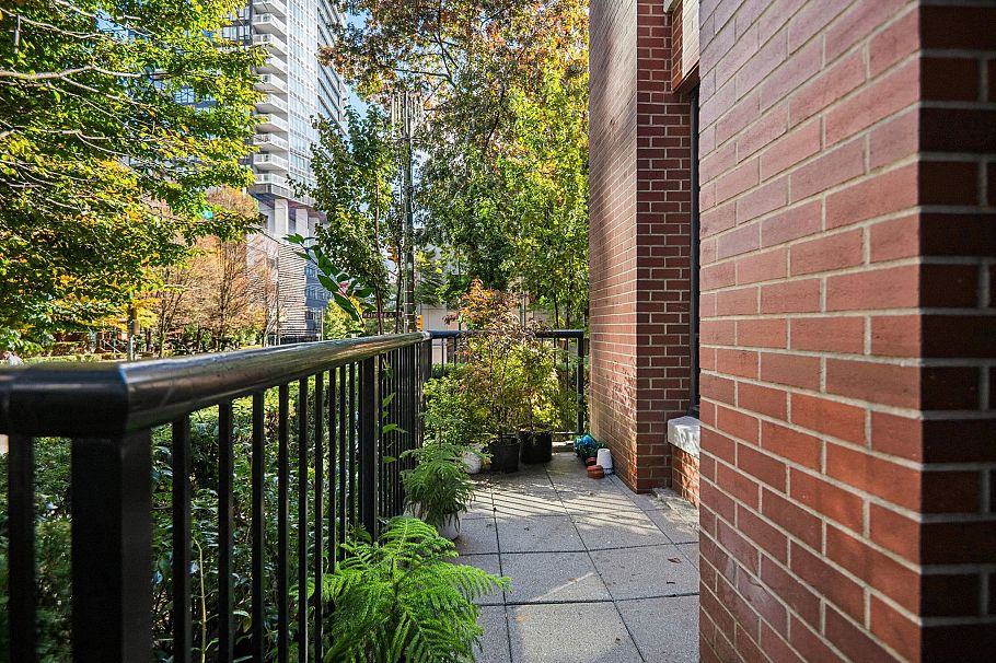 308 Smithe Street Vancouver, BC - 29