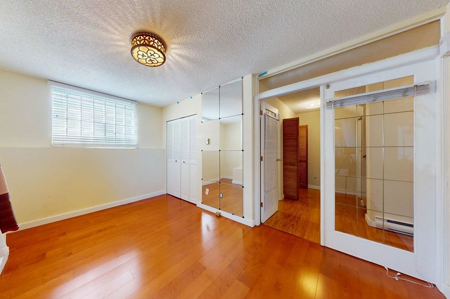 2395 Oak Street Vancouver, BC - 26