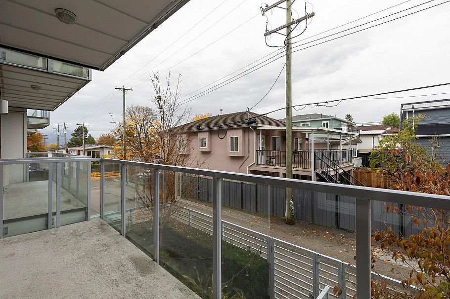 212 1838 Renfrew Street Vancouver, BC - 28