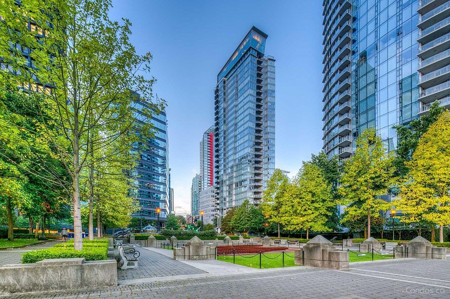 1702 1205 W Hastings Street Vancouver, BC - 1