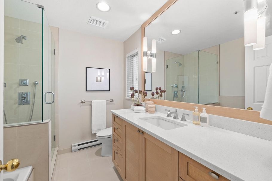 3274 W 1st Avenue Vancouver, BC - 20