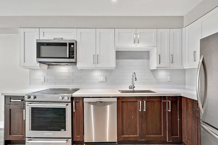 208 707 E 43rd Avenue Vancouver, BC - 9