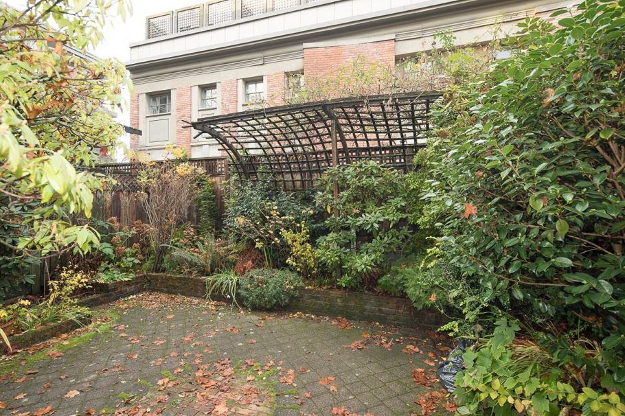 2305 W 3rd Avenue Vancouver, BC - 5