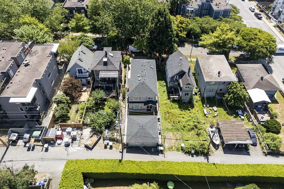 2229 Oxford Street Vancouver, BC - 38