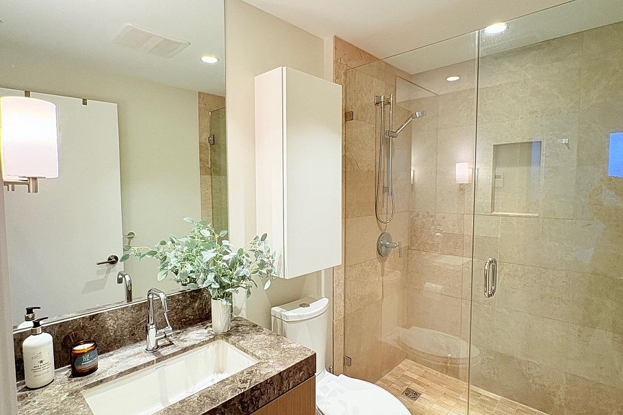 1609 125 E 14th Street North Vancouver, BC - 10