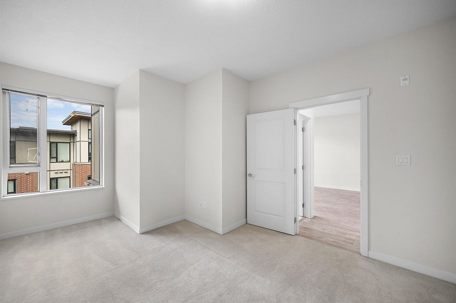 415 3163 Riverwalk Avenue Vancouver, BC - 4