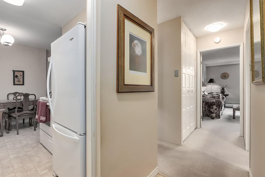 208 2016 Fullerton Avenue North Vancouver, BC - 19