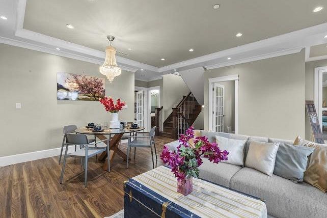 455 E 60th Avenue Vancouver, BC - 2