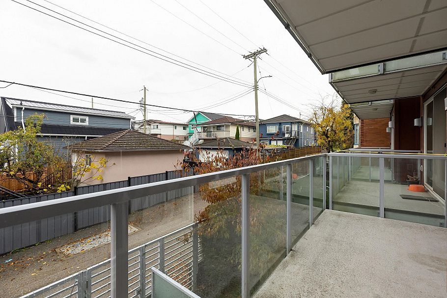 212 1838 Renfrew Street Vancouver, BC - 27