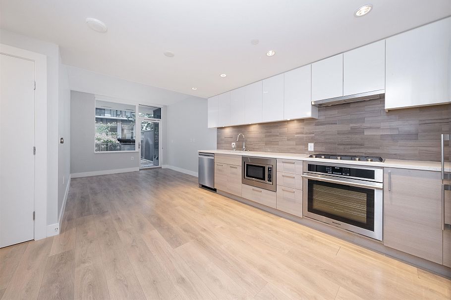 201 3451 Sawmill Crescent Vancouver, BC - 3