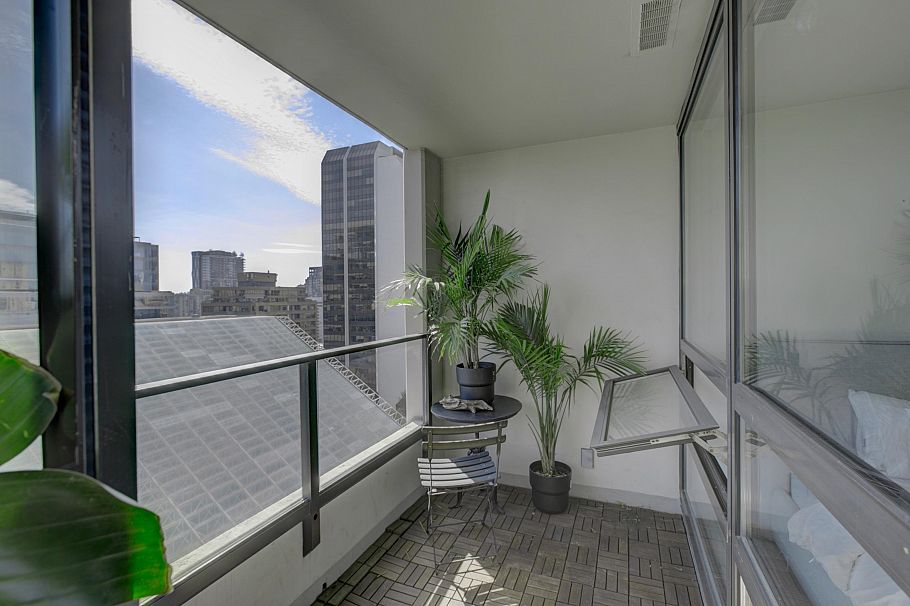 938 Smithe Street Vancouver, BC - 22