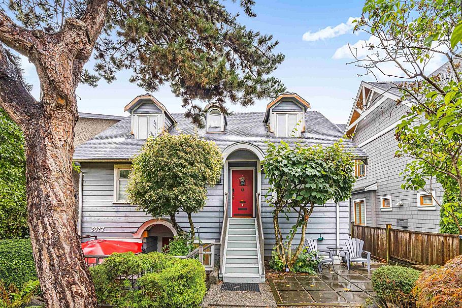 3025 W 2nd Avenue Vancouver, BC - 1