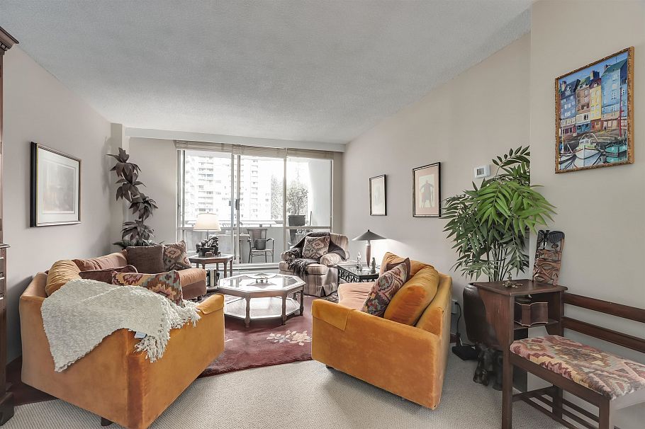 208 2016 Fullerton Avenue North Vancouver, BC - 1