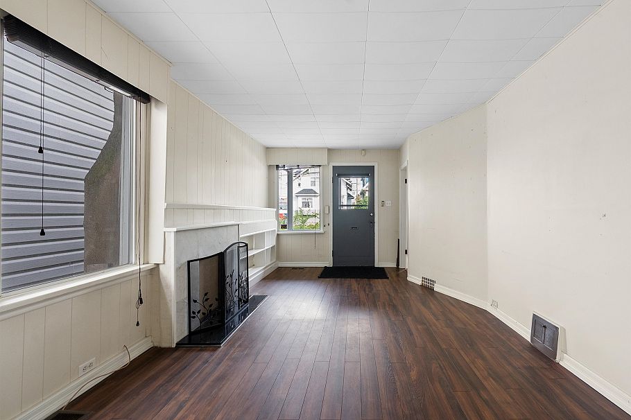 1732 E 3rd Avenue Vancouver, BC - 21