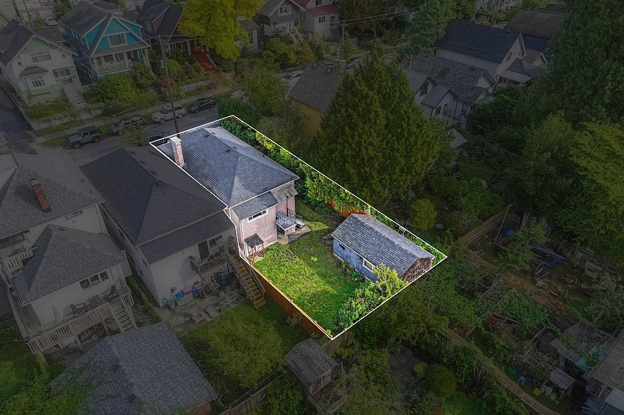 1732 E 3rd Avenue Vancouver, BC - 2