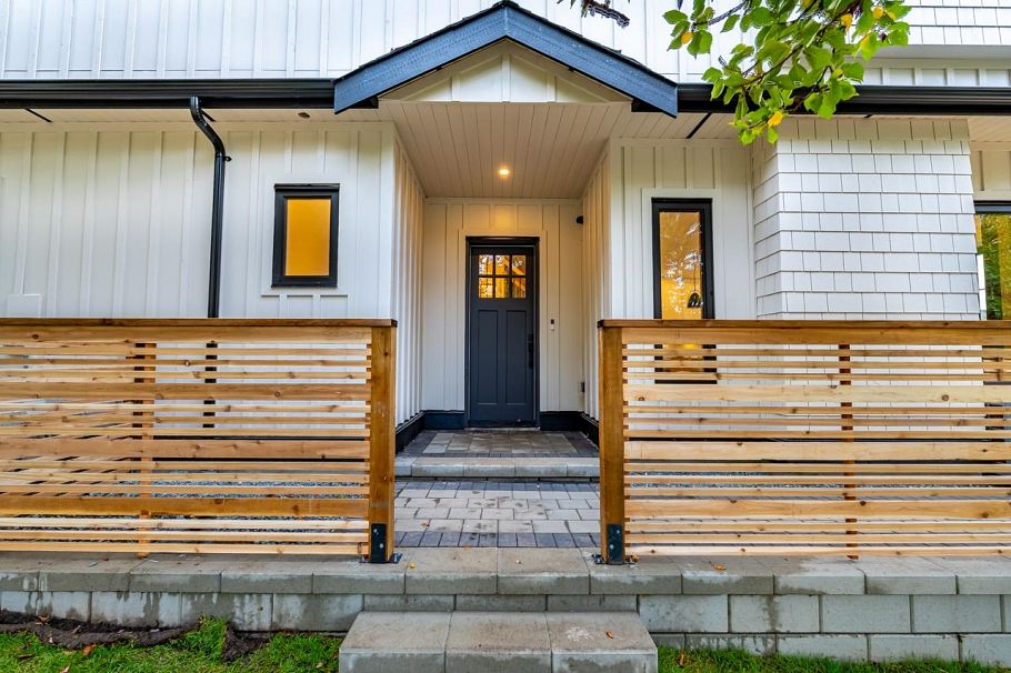 4675 St. George Street Vancouver, BC - 3