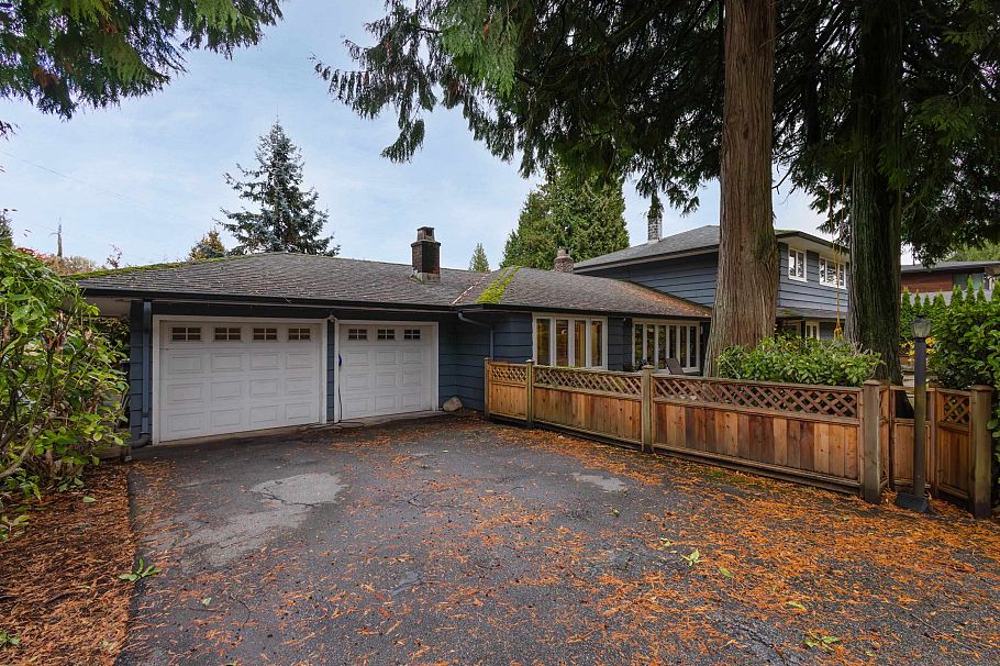 3440 Bluebonnet Road North Vancouver, BC - 2