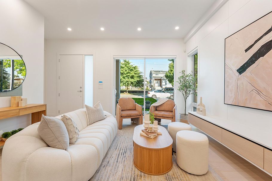 1 6933 Prince Edward Street Vancouver, BC - 6