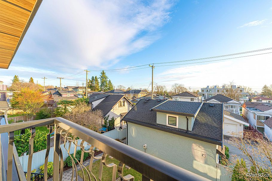 146 W 40th Avenue Vancouver, BC - 23